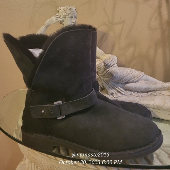 UGG Women's Syden Black Suede Sheepskin Cuffable Boots 1120702  Sz 9M NWT #609 - Picture 8 of 15